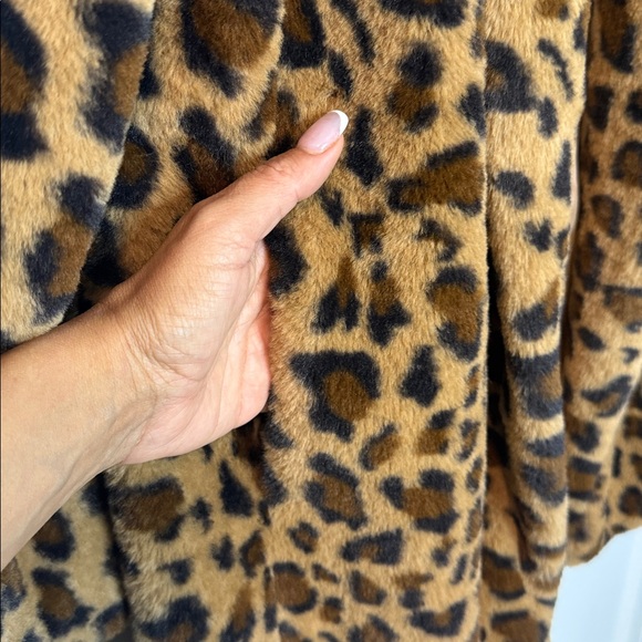 Leopard Print Teddy Jacket - Picture 2 of 5